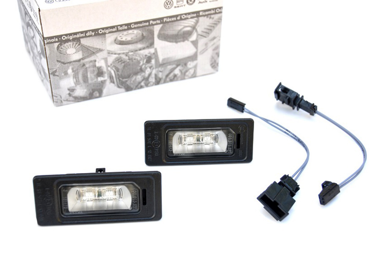 kfz-premiumteile24 KFZ-Ersatzteile und Fußmatten Shop, Original Audi LED  Kennzeichenbeleuchtung + Adapter Leuchten A1 A4 S4 A5 S5 A6 S6 A7 S7 Q5 SQ5  TT